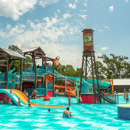 Jellystone Park Tyler Hotel Kültér fotó
